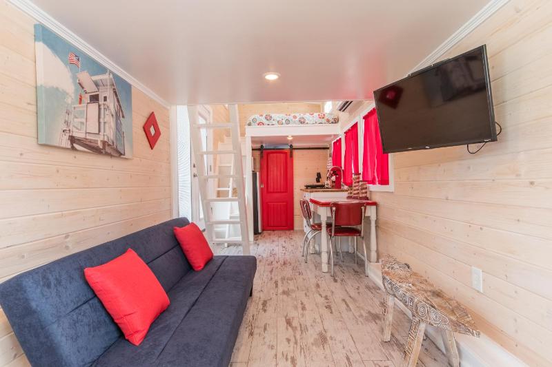 Tiny House Siesta - image 37