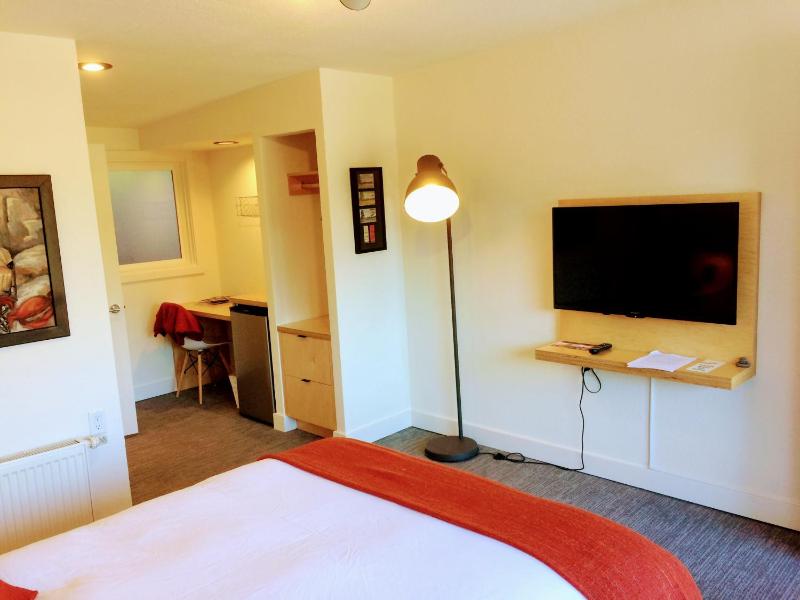 Fauna Standard Queen Room image 2