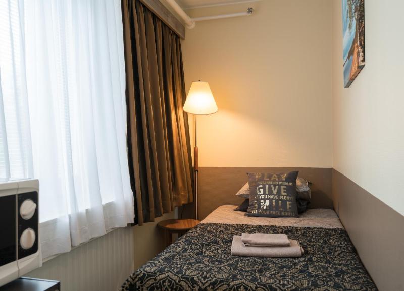 Economy Single Room image 3