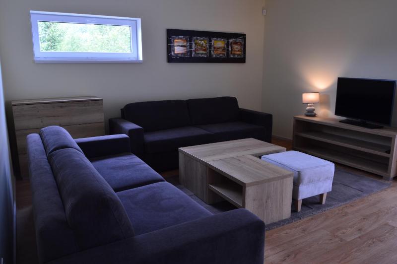 Apartment image 3