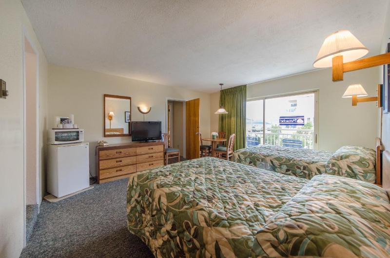 City View Two Room Suite with Balcony image 1