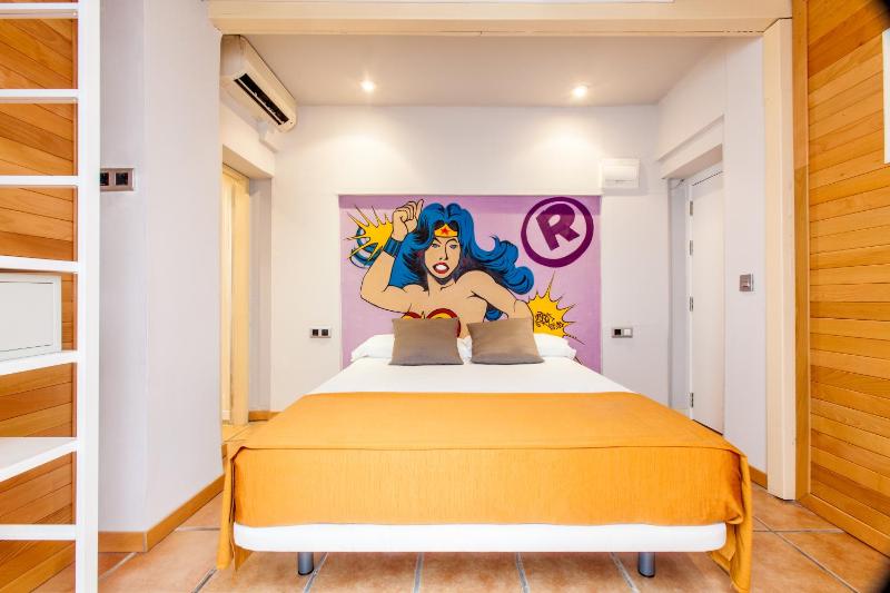 Double Room image 2