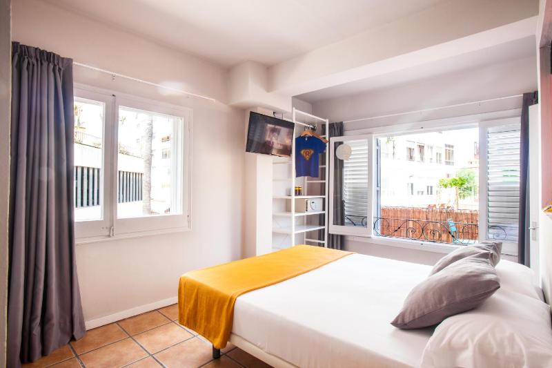 Double or Twin Room with Terrace image 2