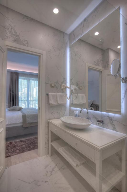 Comfort Double or Twin Room image 3