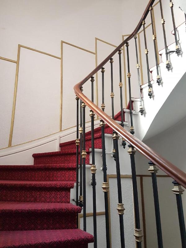 Superior Single Room, stairs only image 3