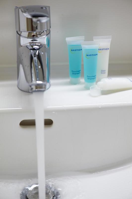 Quadruple Room image 2