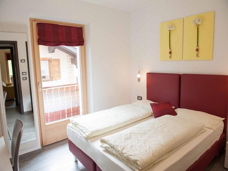 Two-Bedroom Apartment image 3