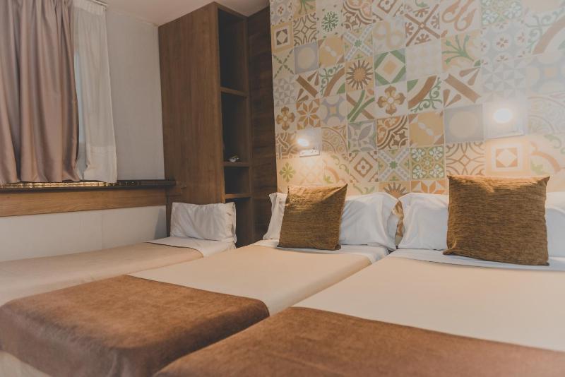 Triple Room image 4