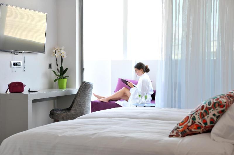 Executive Double or Twin Room with Private Veranda image 1