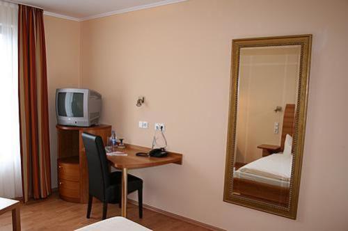 Single Room image 1