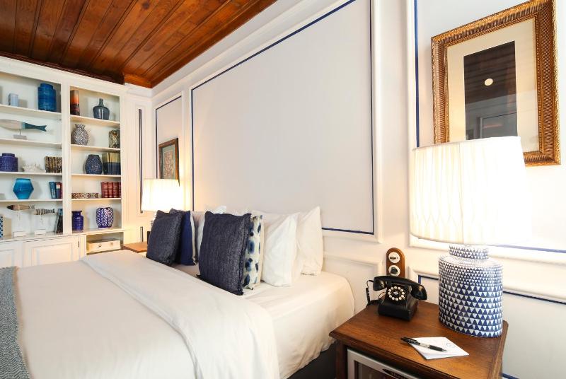 Suite - Basement image 1