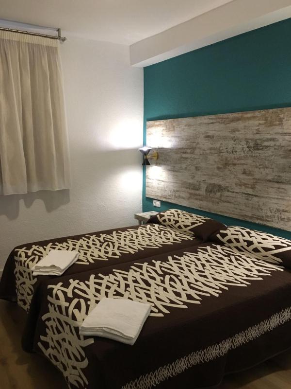 Family Room with Bathroom image 4