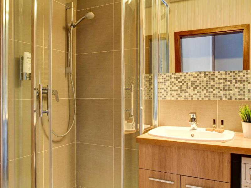Duplex Two-Bedroom Apartment with Sea View and Balcony image 4