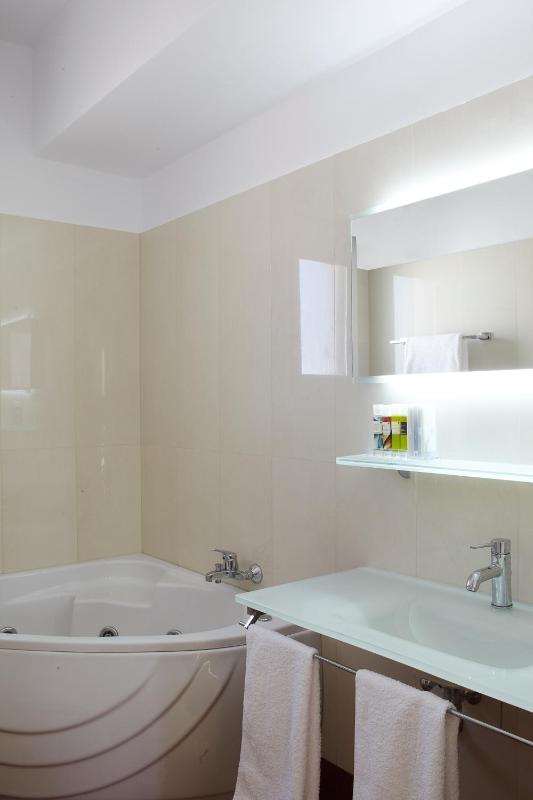 Family Suite Sea view image 3