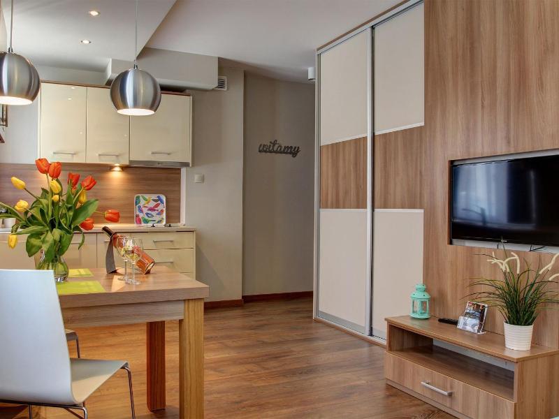 Studio (2 Adults) - Ground Floor image 2