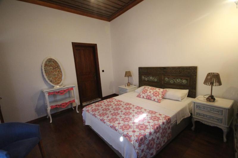 Deluxe Room image 3