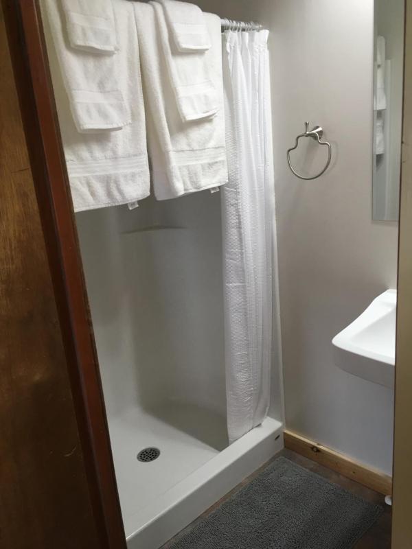 Cabin image 3