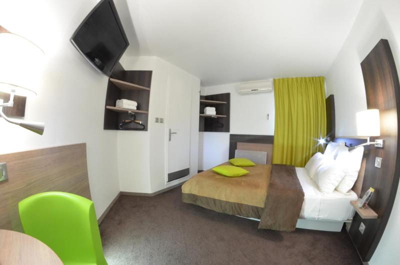 Privilege Double Room image 2