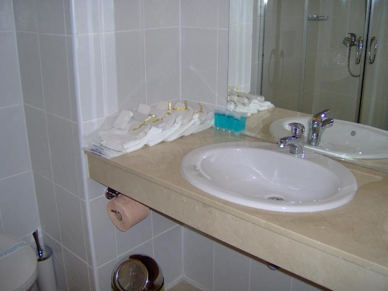 Apartment with Sea View image 3