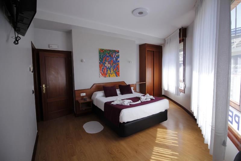 Double Room image 1