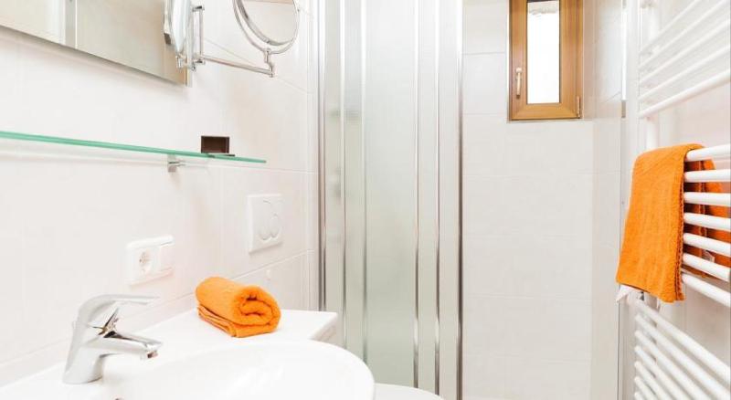 Standard Double Room with Balcony image 4