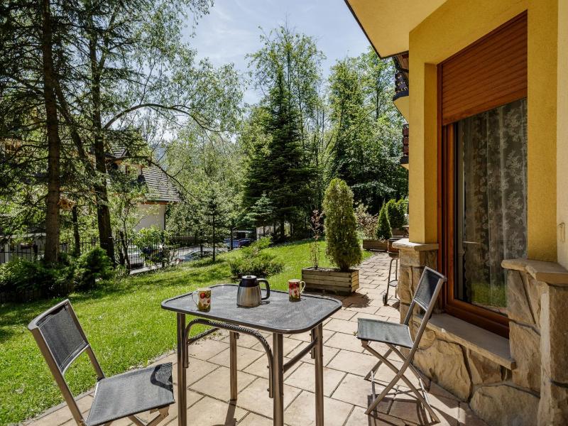One-Bedroom Apartment with Terrace image 1