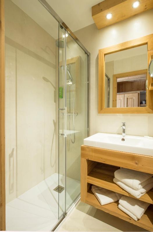 Classic Triple Room image 2