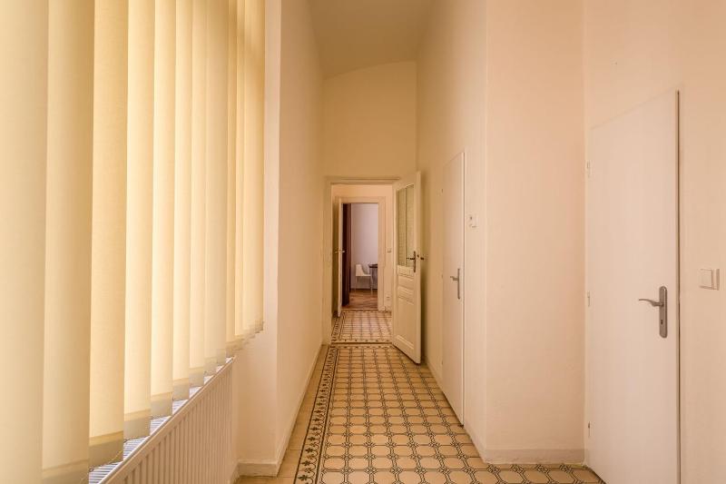 One-Bedroom Apartment image 3