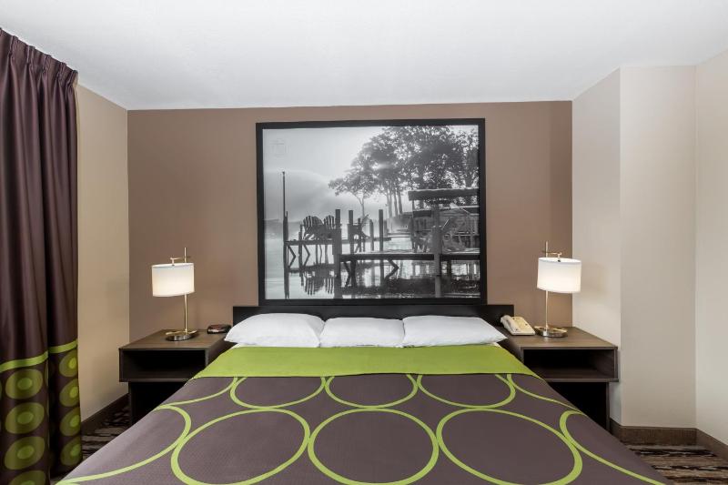 King Room - Non-Smoking image 4