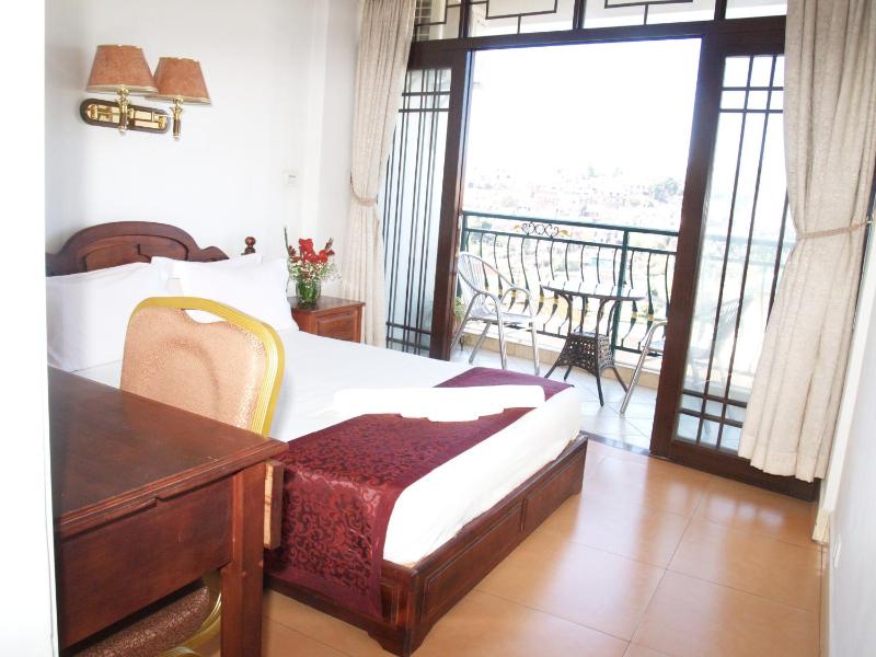 Evergreen Hotel - image 12