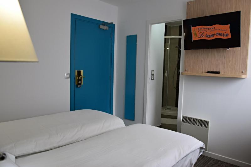 Twin Room image 2