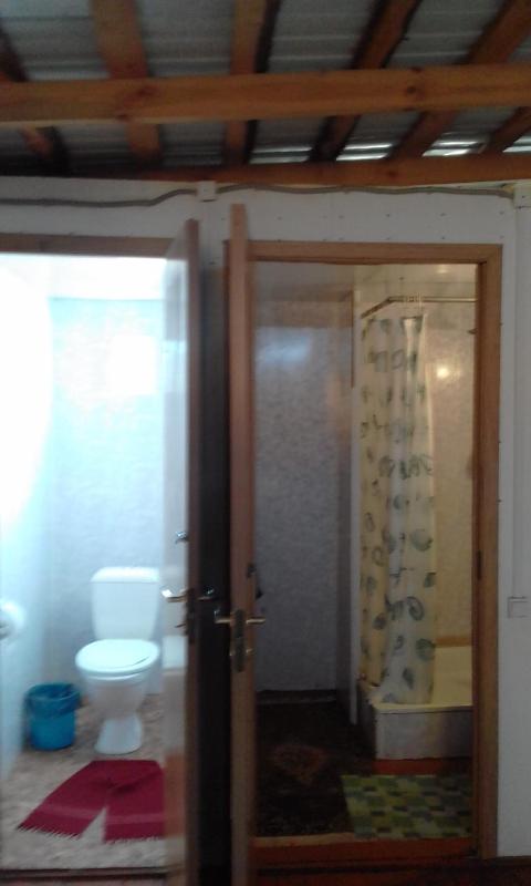 Double Room with Shared Toilet image 2