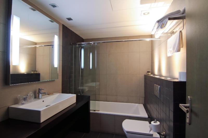 Triple Room image 3