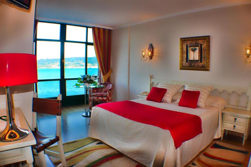 Superior Double Room image 4