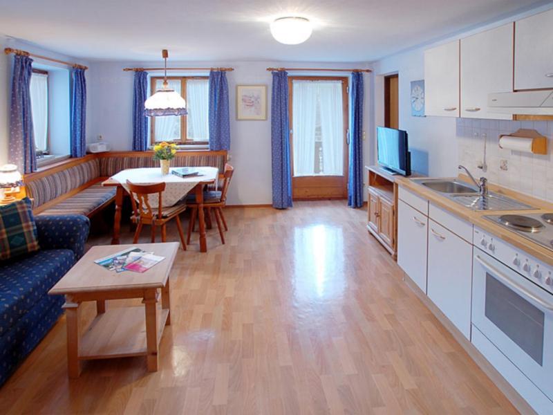 Apartment with Mountain View image 2