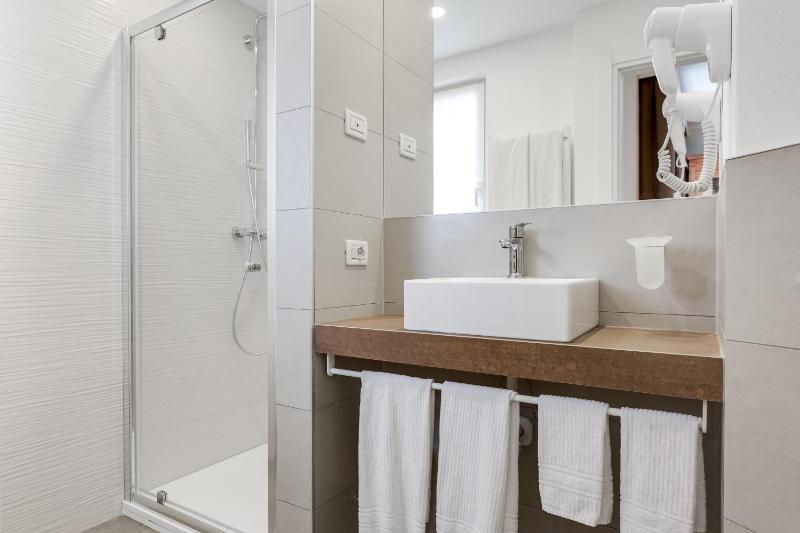Superior Double or Twin Room image 3