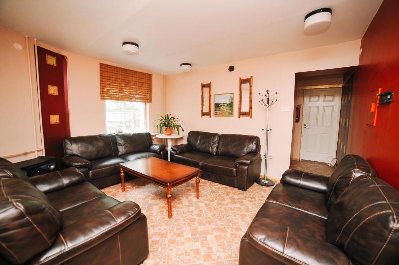 Basic Single Room with Shared Bathroom image 2