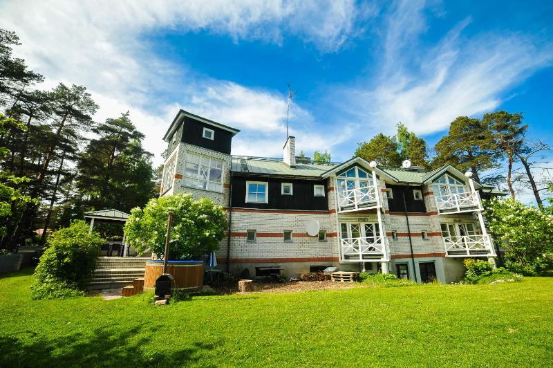 Villa image 2