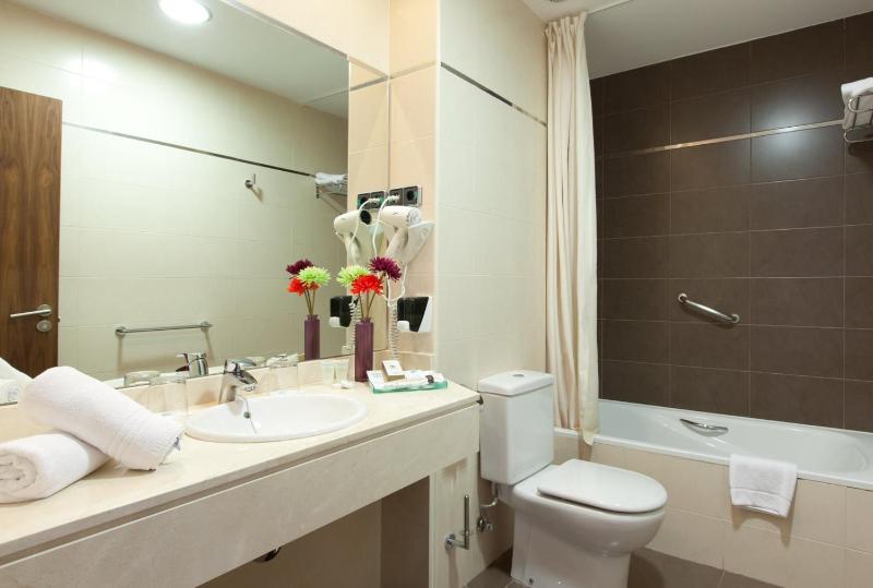 Triple Room image 2