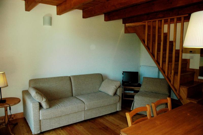 Superior One-Bedroom Apartment image 2