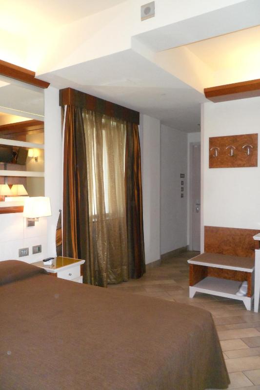 Hotel Eden - image 15