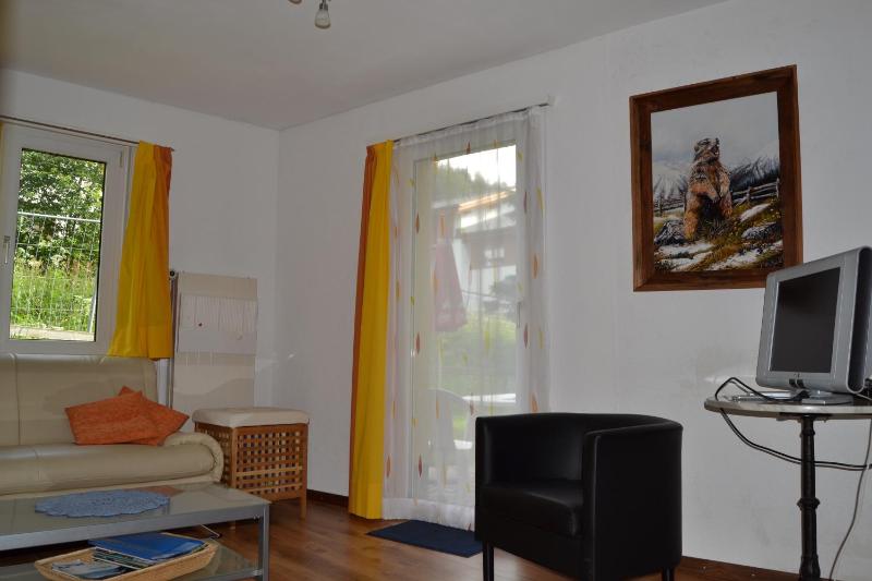 One-Bedroom Apartment image 3