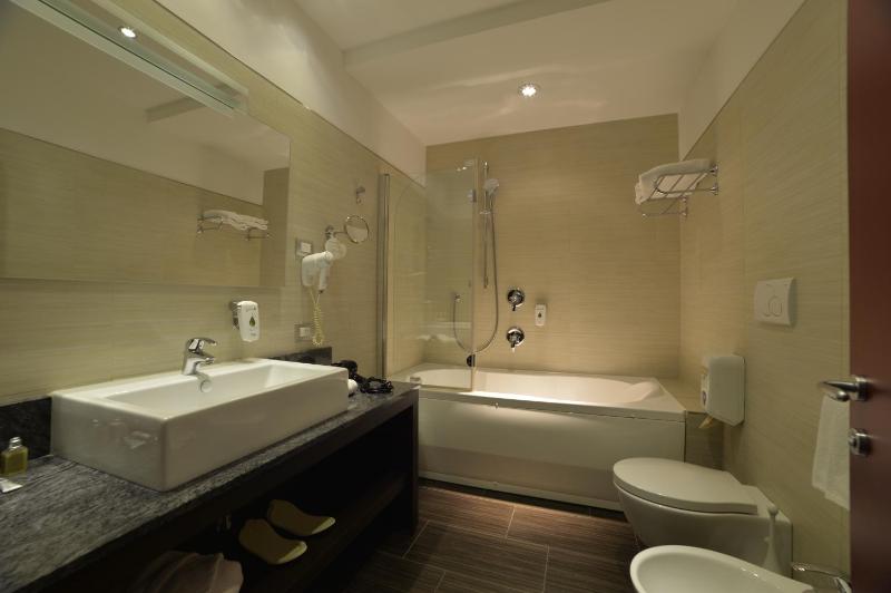 Superior Double Room image 2