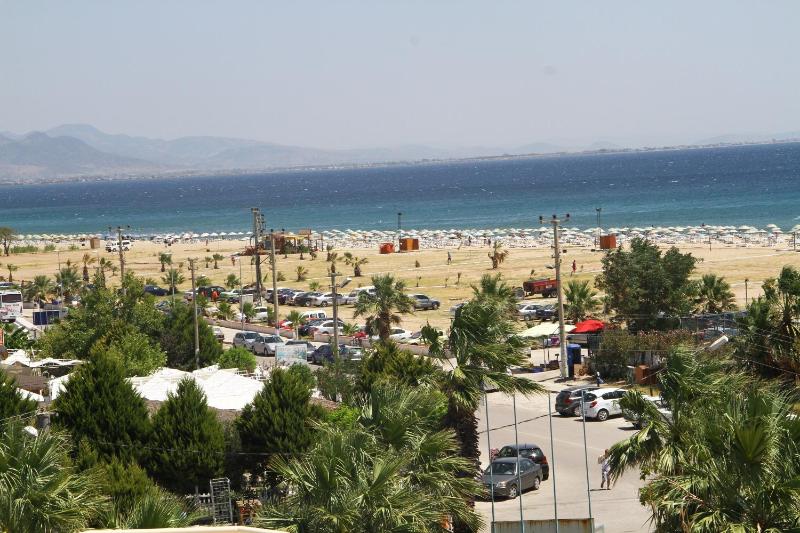Superior Triple Room with Sea View image 2