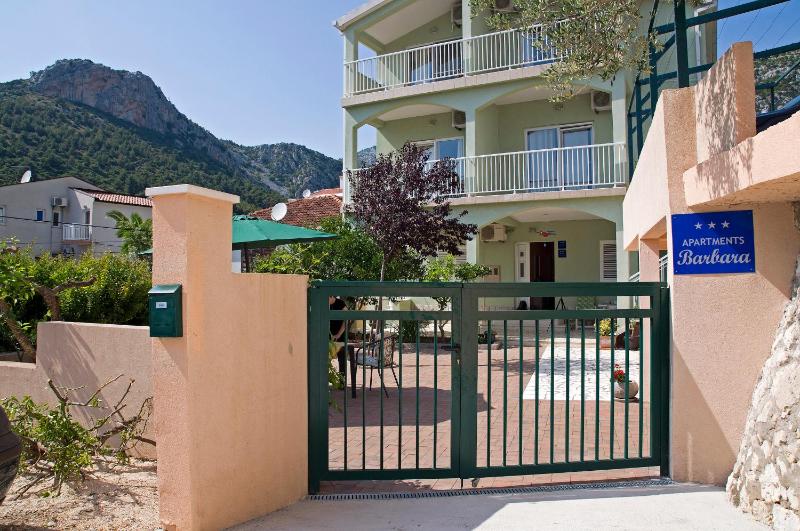 Superior Apartment image 2