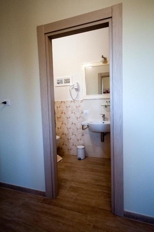 Deluxe Triple Room image 1