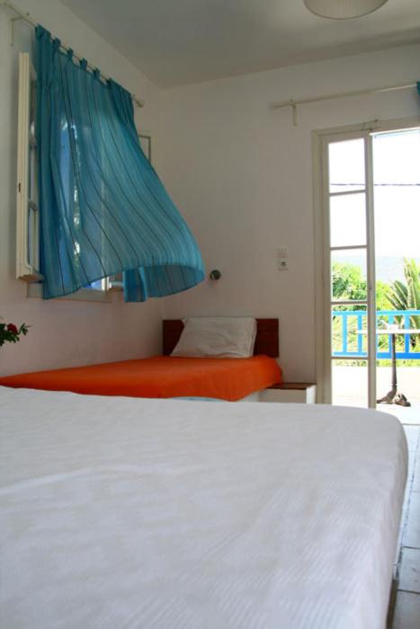 Double Room image 4
