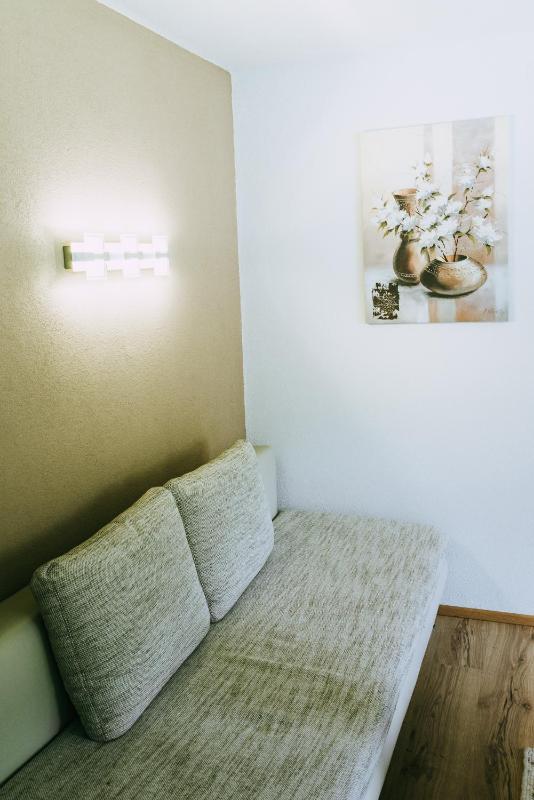 House image 1