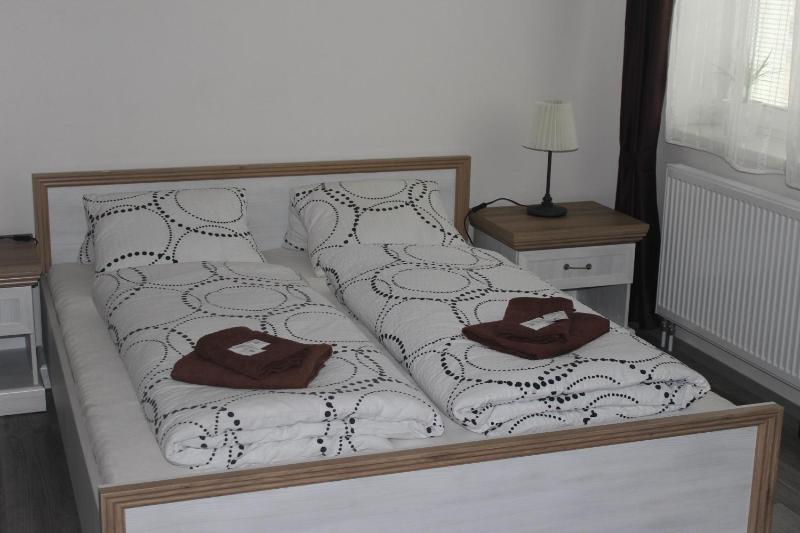 Standard Double Room image 4
