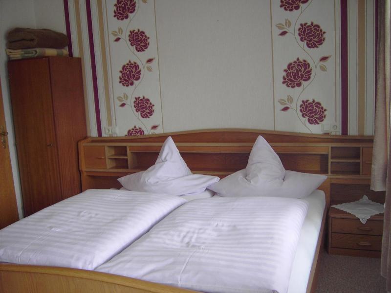 Double Room image 2